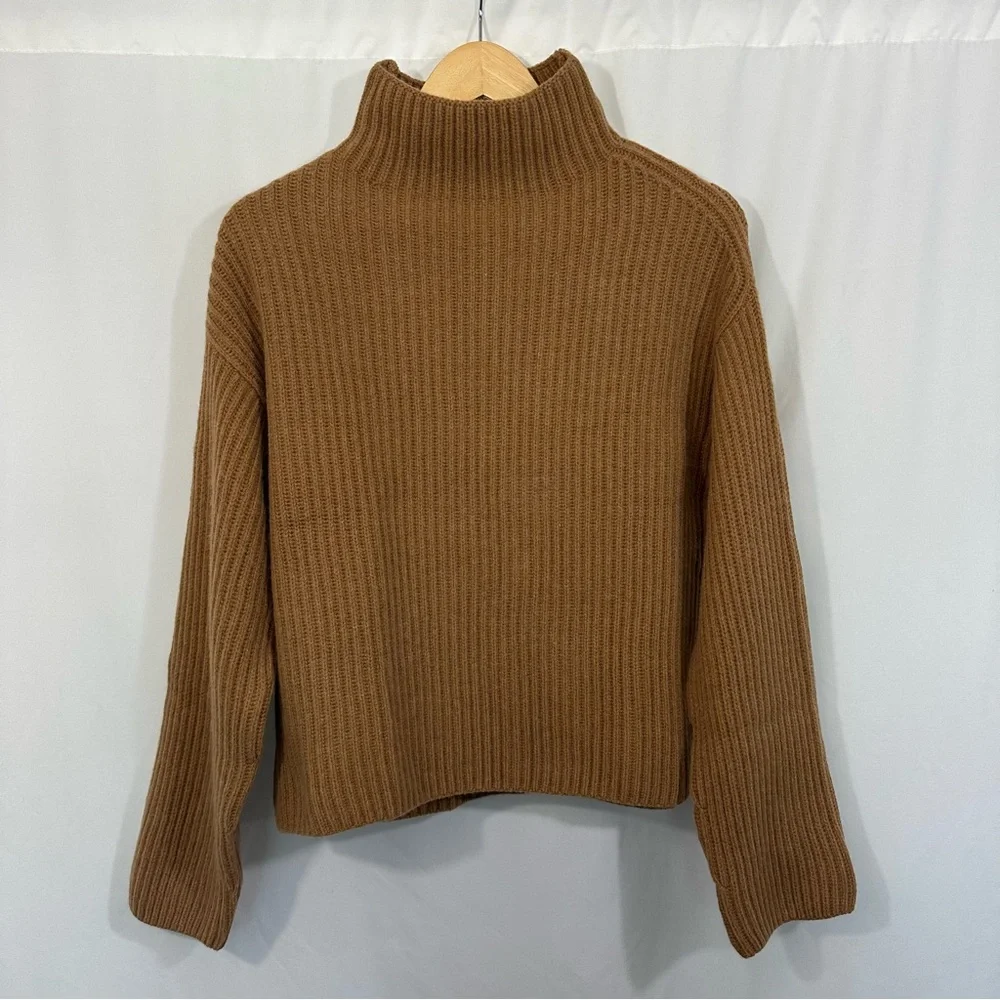 NEW Everlane The Felted Merino Wool Knit Pullover Sweater in Tan - Picture 4 of 13